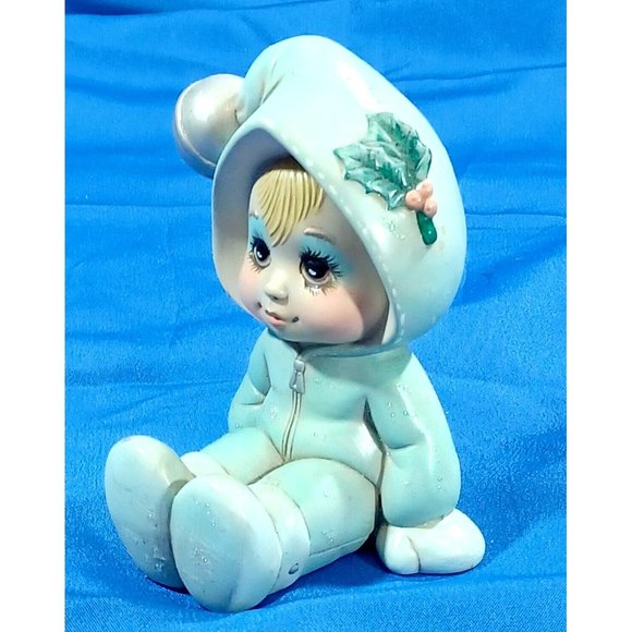 Ceramic Hand Painted Baby Toddler Snow Bunny Suit Shelf Sitter Statue Fi… - Picture 6 of 10